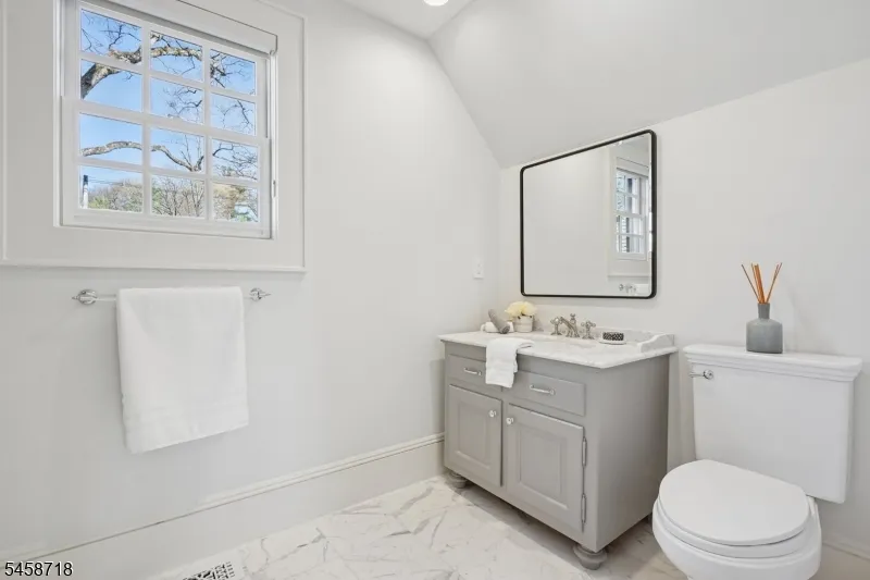 55 OXBOW LANE Summit City, NJ 07901