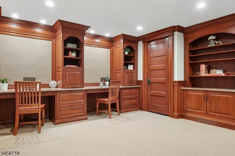 55 OXBOW LANE Summit City, NJ 07901