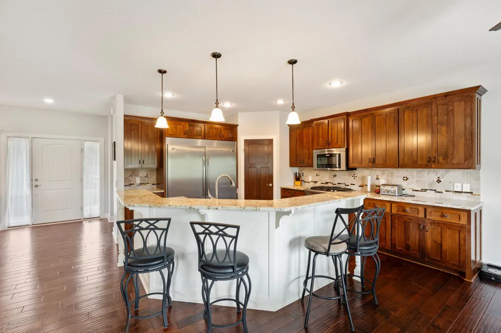 10972 255th Avenue NW Zimmerman, MN 55398