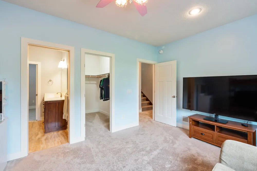 10972 255th Avenue NW Zimmerman, MN 55398