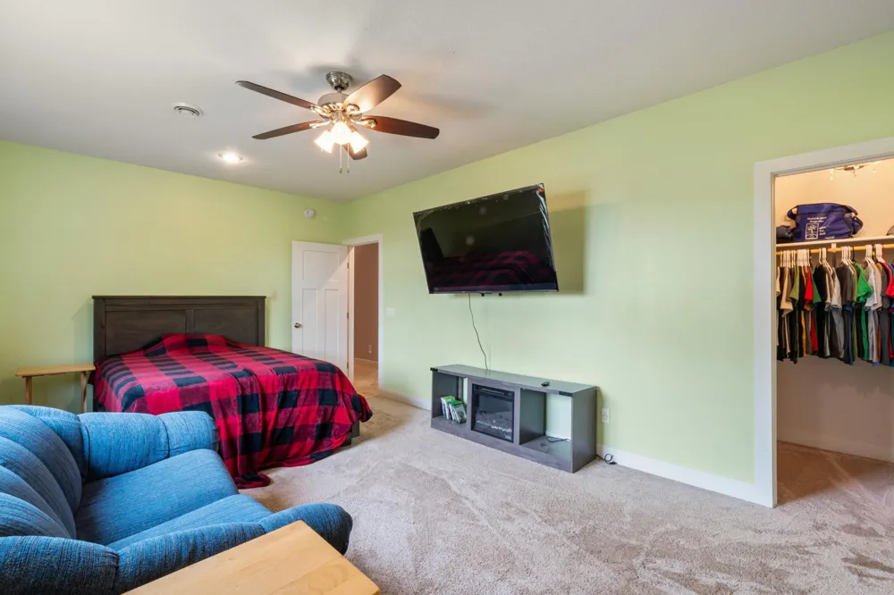 10972 255th Avenue NW Zimmerman, MN 55398