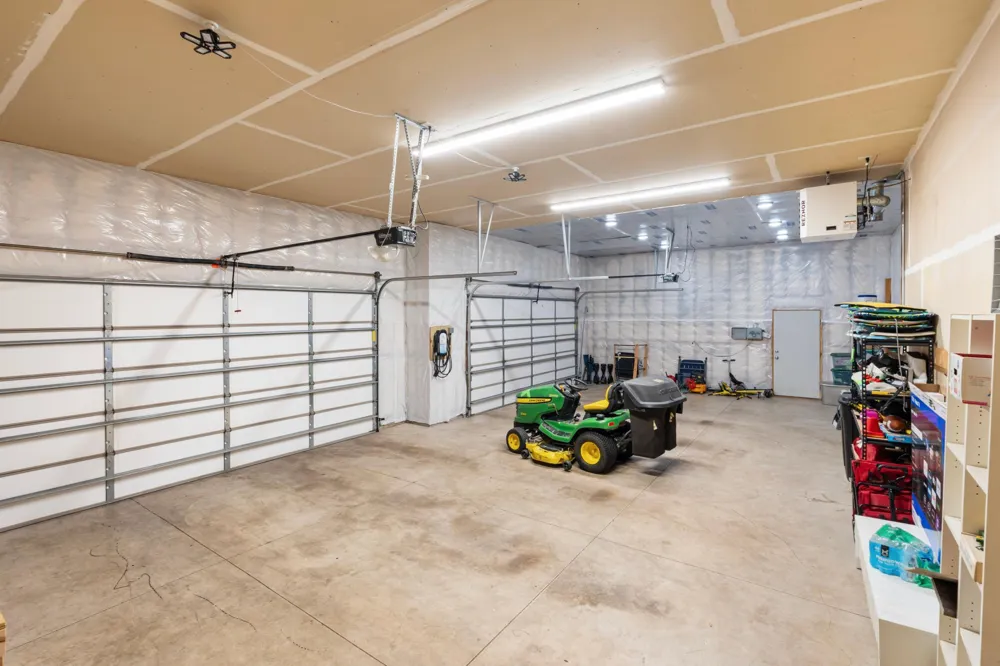 10972 255th Avenue NW Zimmerman, MN 55398