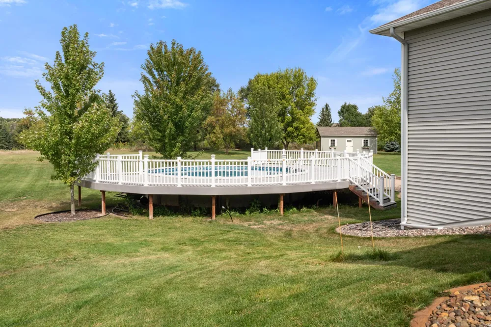 10972 255th Avenue NW Zimmerman, MN 55398