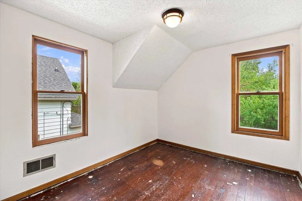 56 Mckinley Place Saint Cloud, MN 56303