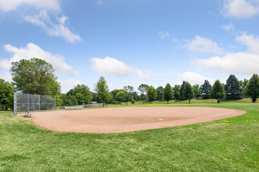 8585 Chanhassen Hills Drive S Chanhassen, MN 55317