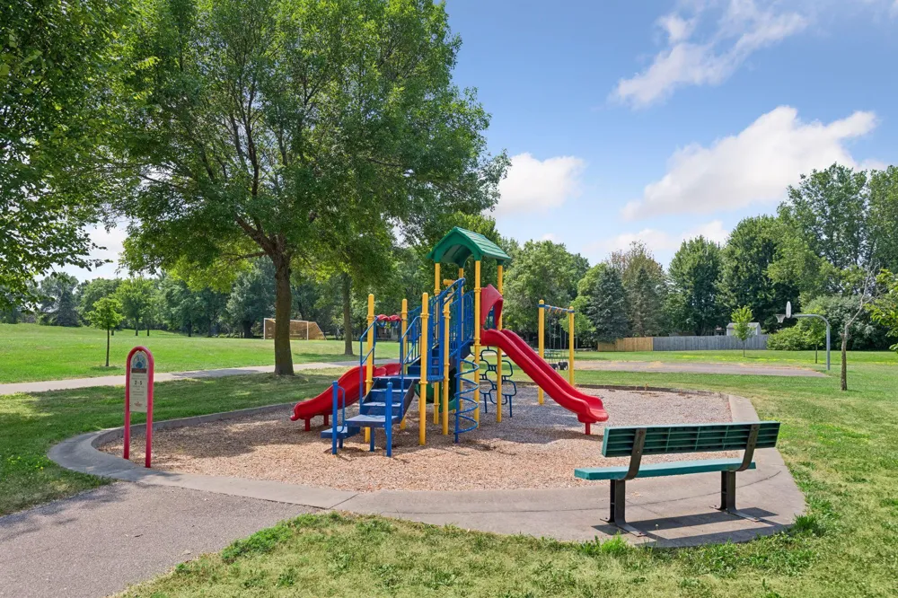 8585 Chanhassen Hills Drive S Chanhassen, MN 55317