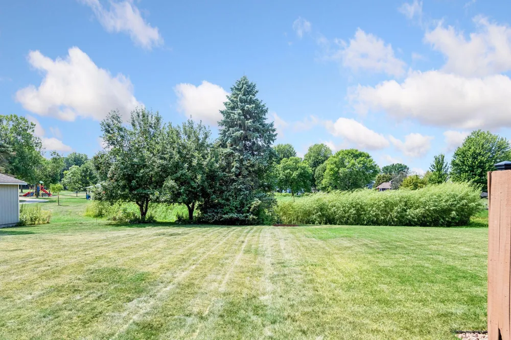 8585 Chanhassen Hills Drive S Chanhassen, MN 55317