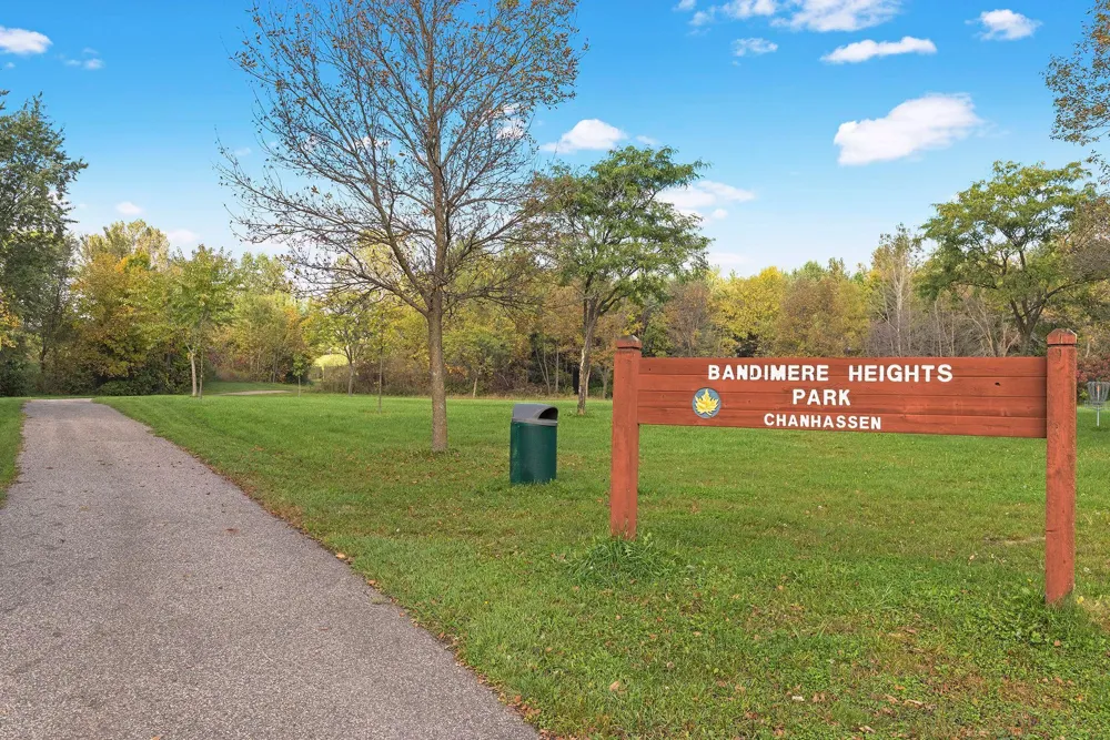 8585 Chanhassen Hills Drive S Chanhassen, MN 55317
