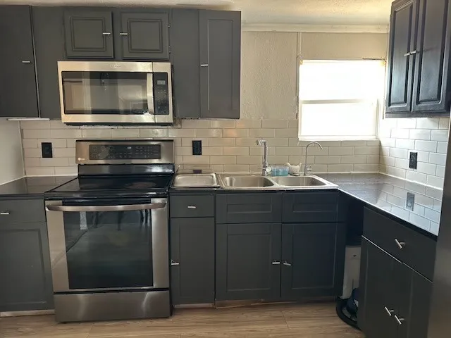 137 Oso Street Cedar Creek, TX 78612