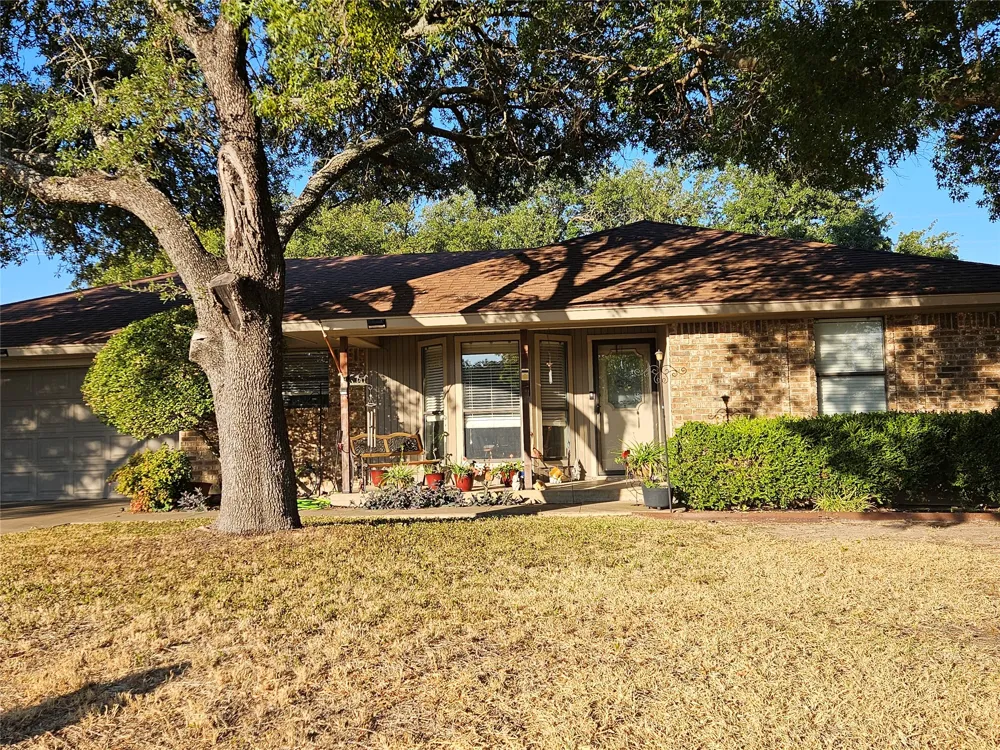1418 Prairie Wind Stephenville, TX 76401