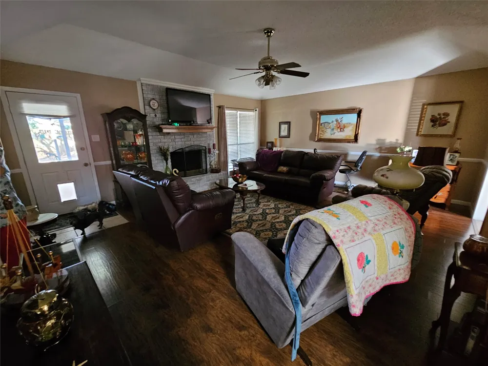 1418 Prairie Wind Stephenville, TX 76401