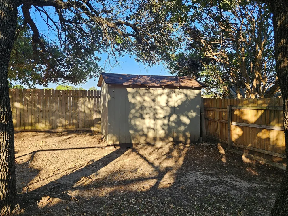 1418 Prairie Wind Stephenville, TX 76401