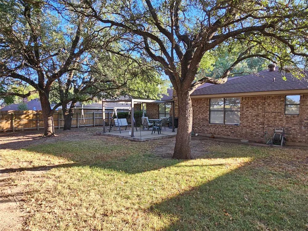 1418 Prairie Wind Stephenville, TX 76401