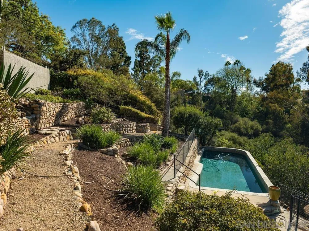 4760 Miracle Dr San Diego, CA 92115