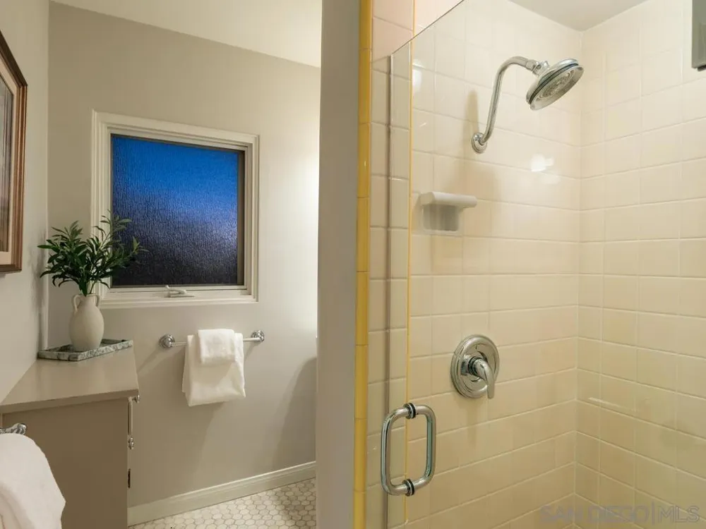 4760 Miracle Dr San Diego, CA 92115