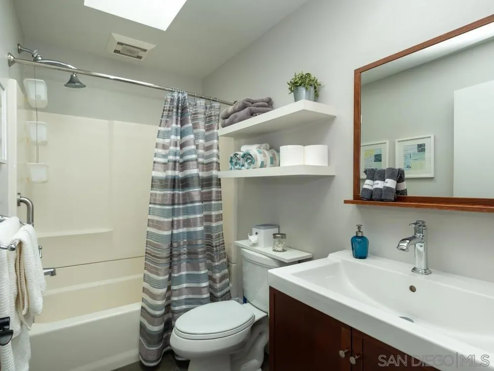 4760 Miracle Dr San Diego, CA 92115
