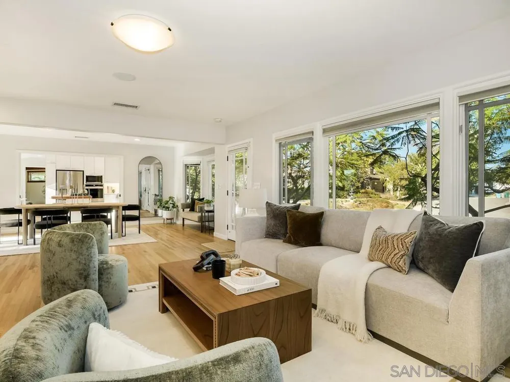 4760 Miracle Dr San Diego, CA 92115