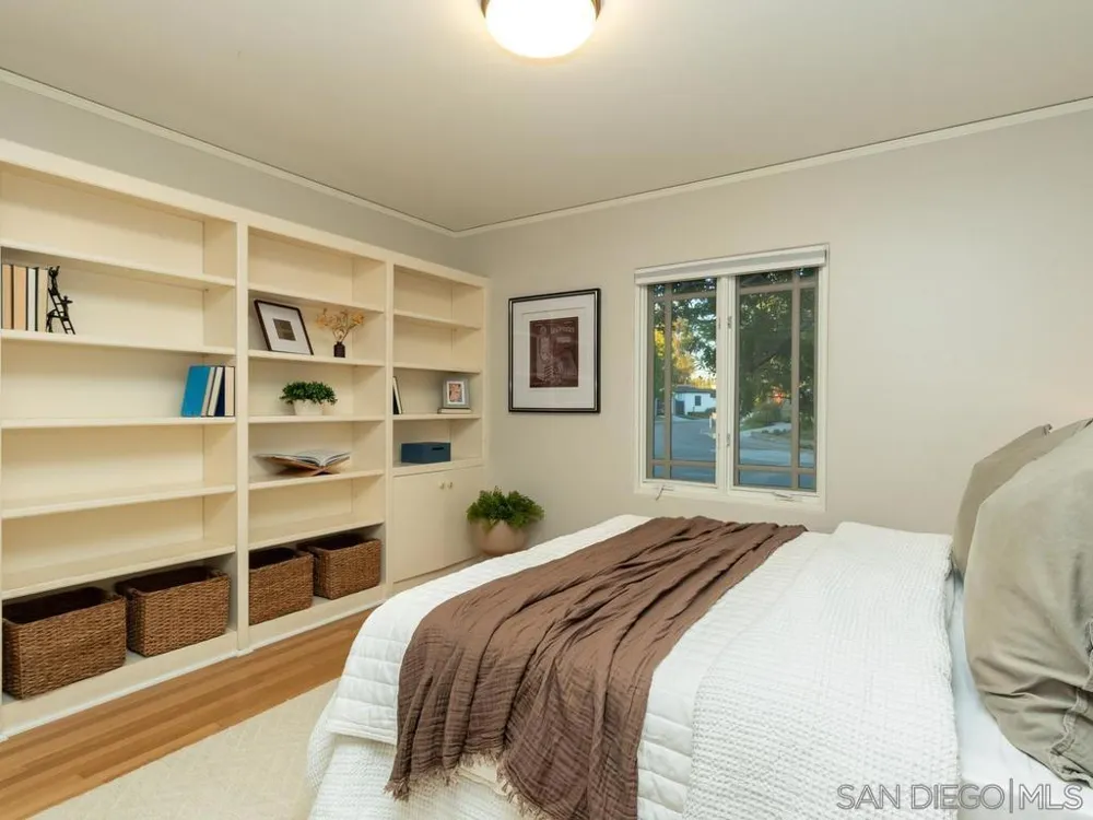 4760 Miracle Dr San Diego, CA 92115