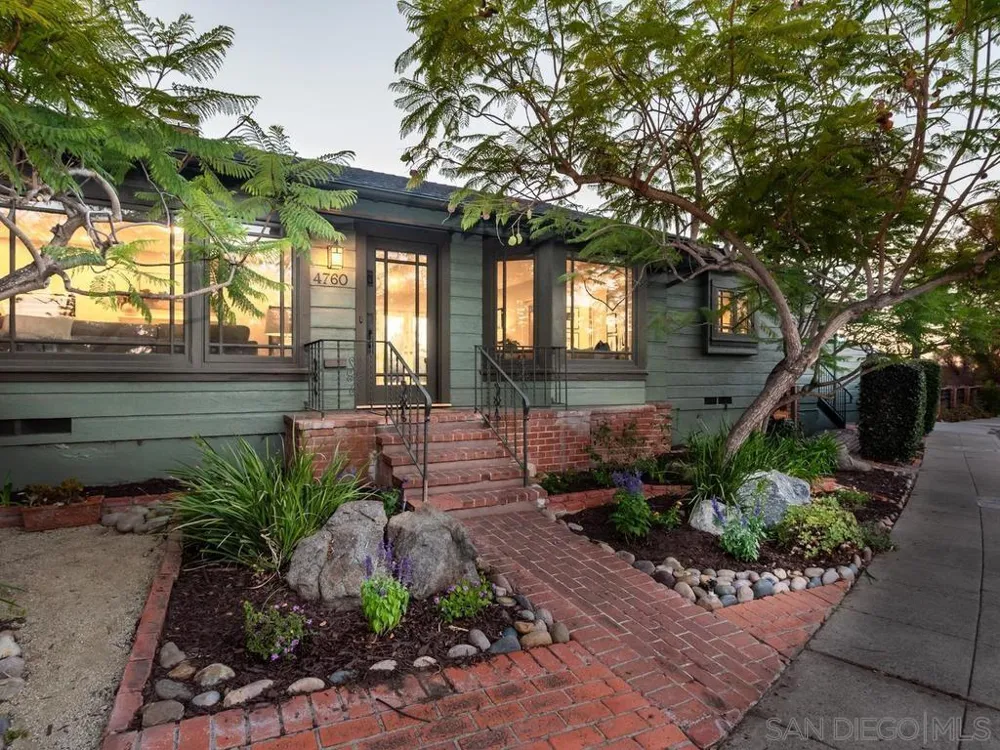4760 Miracle Dr San Diego, CA 92115
