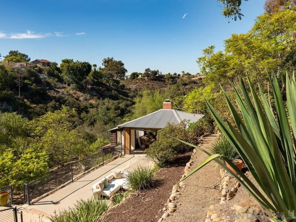 4760 Miracle Dr San Diego, CA 92115