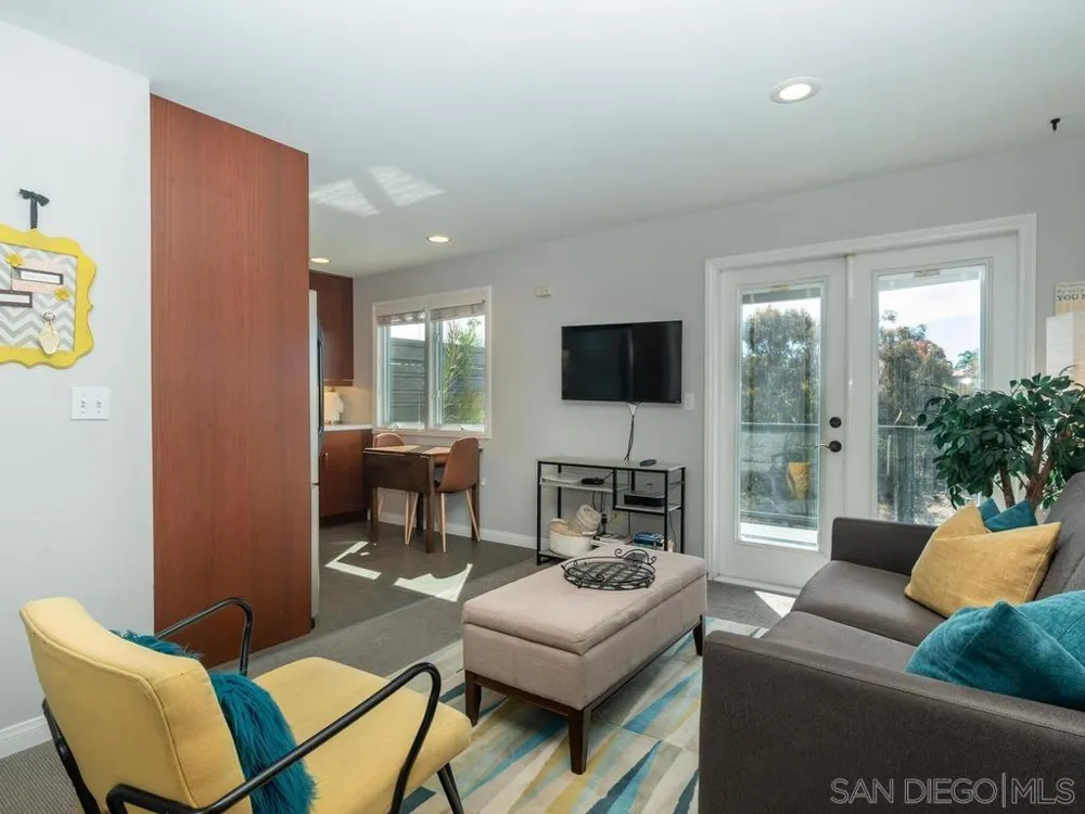 4760 Miracle Dr San Diego, CA 92115