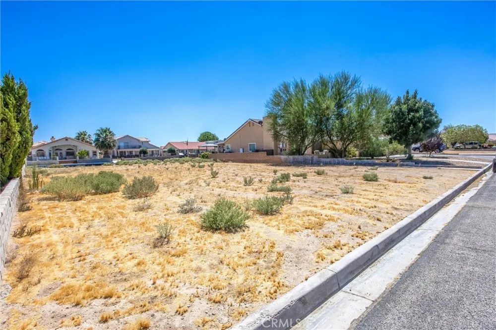 14441 Ironsides Helendale, CA 92342