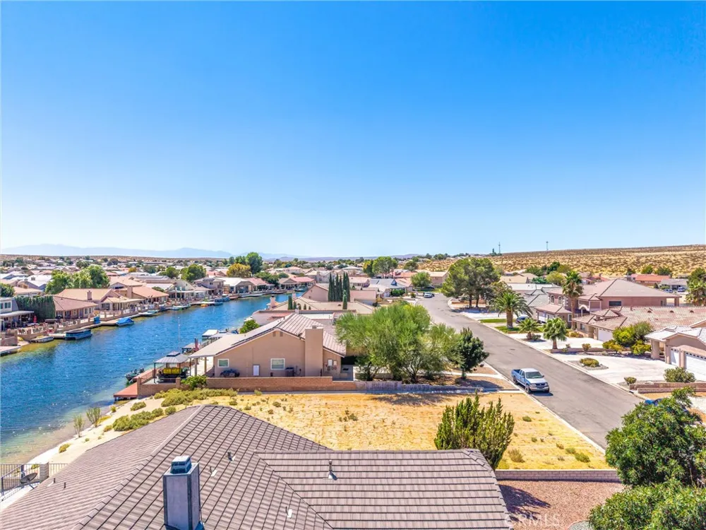 14441 Ironsides Helendale, CA 92342