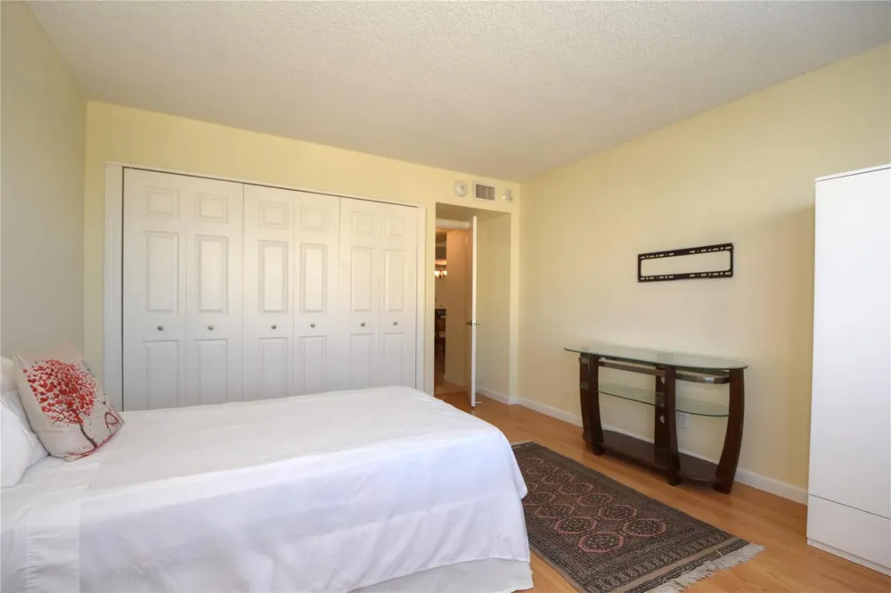 5100 OCEAN BOULEVARD #1004 Lauderdale By The Sea, FL 33308