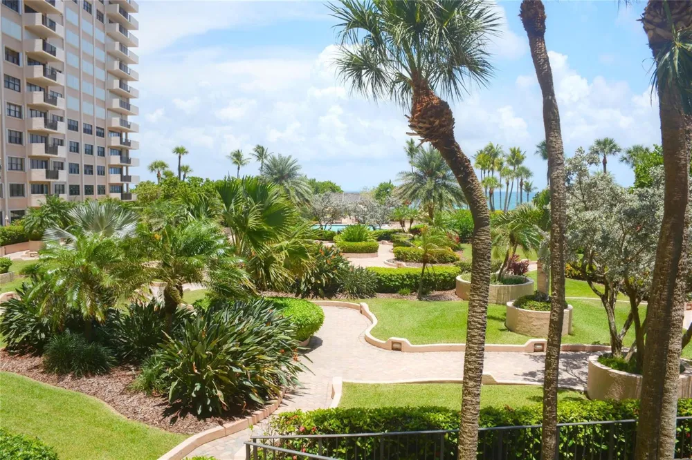 5100 OCEAN BOULEVARD #1004 Lauderdale By The Sea, FL 33308