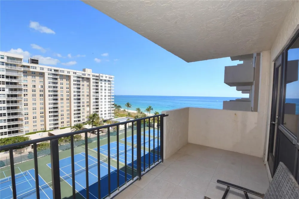 5100 OCEAN BOULEVARD #1004 Lauderdale By The Sea, FL 33308