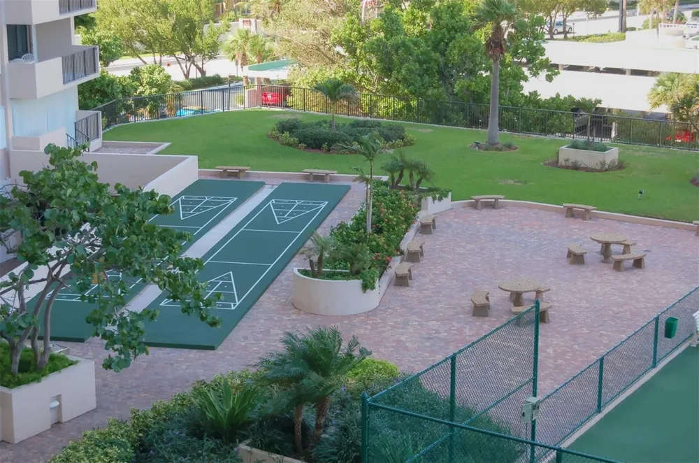 5100 OCEAN BOULEVARD #1004 Lauderdale By The Sea, FL 33308