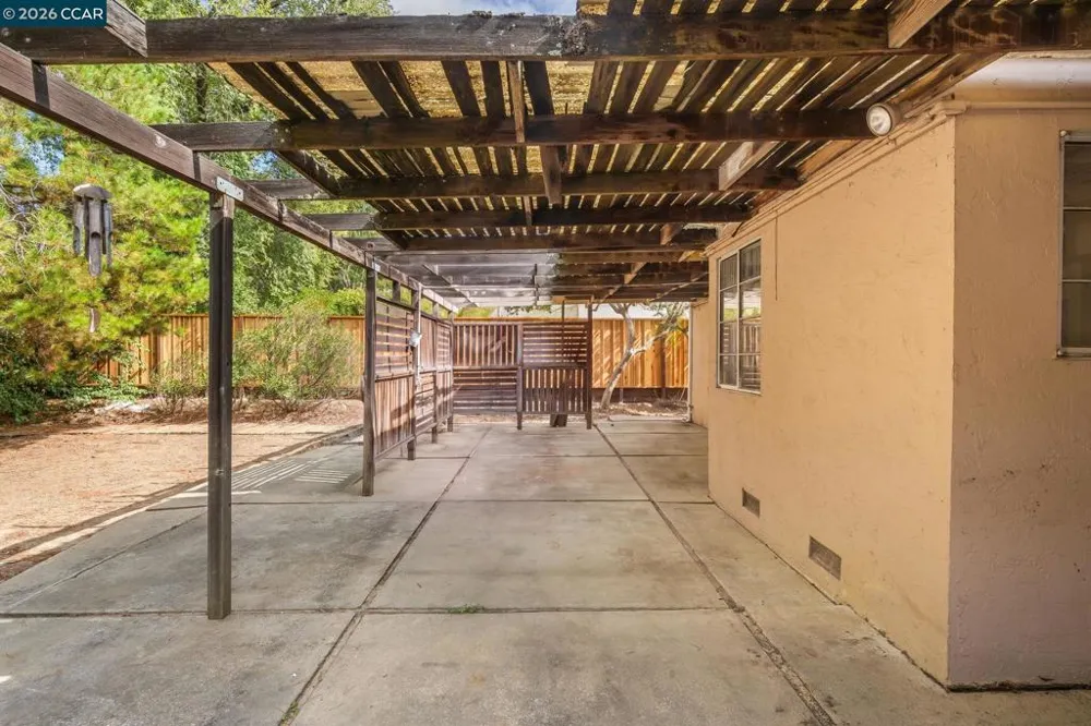 5613 Likins Ave Martinez, CA 94553