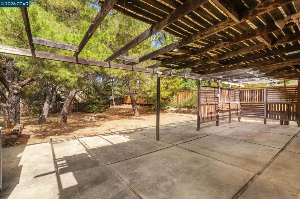 5613 Likins Ave Martinez, CA 94553