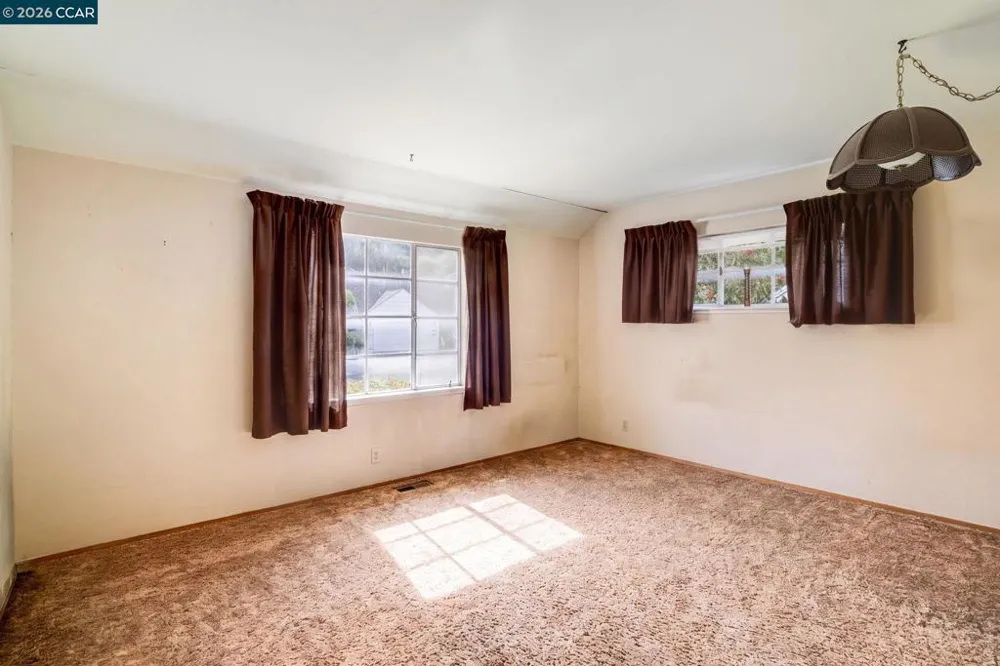 5613 Likins Ave Martinez, CA 94553