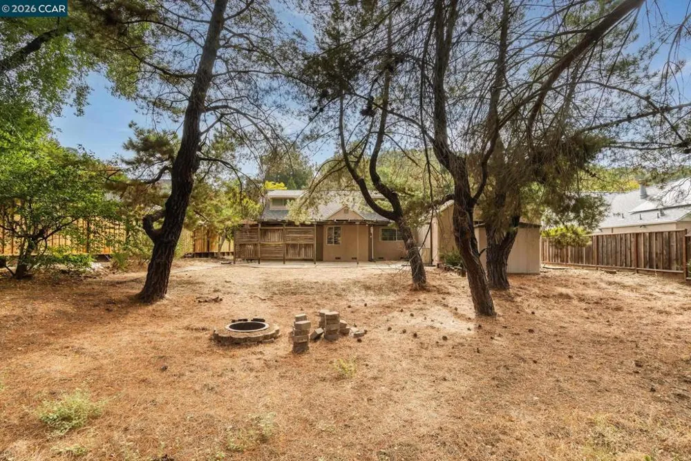 5613 Likins Ave Martinez, CA 94553
