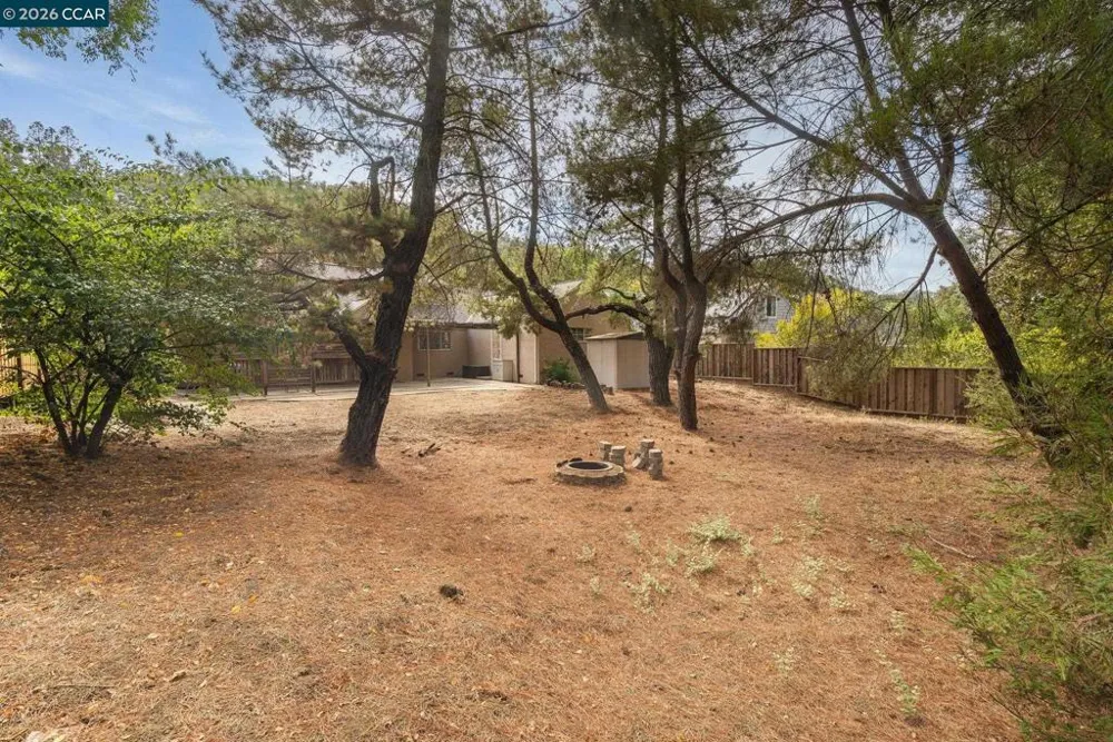 5613 Likins Ave Martinez, CA 94553