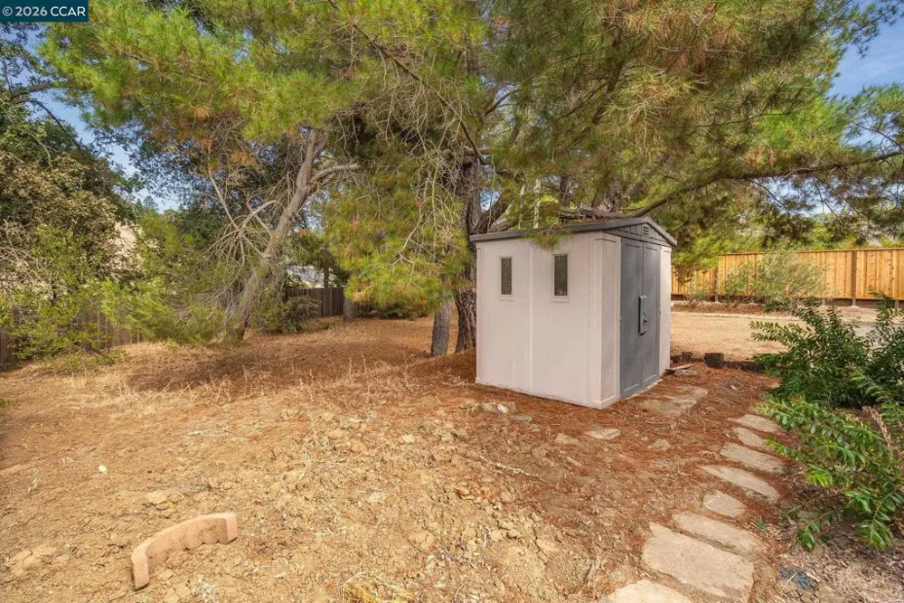 5613 Likins Ave Martinez, CA 94553