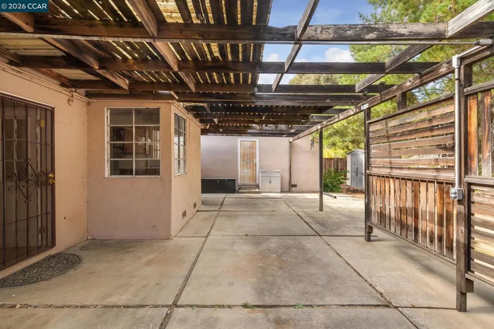 5613 Likins Ave Martinez, CA 94553
