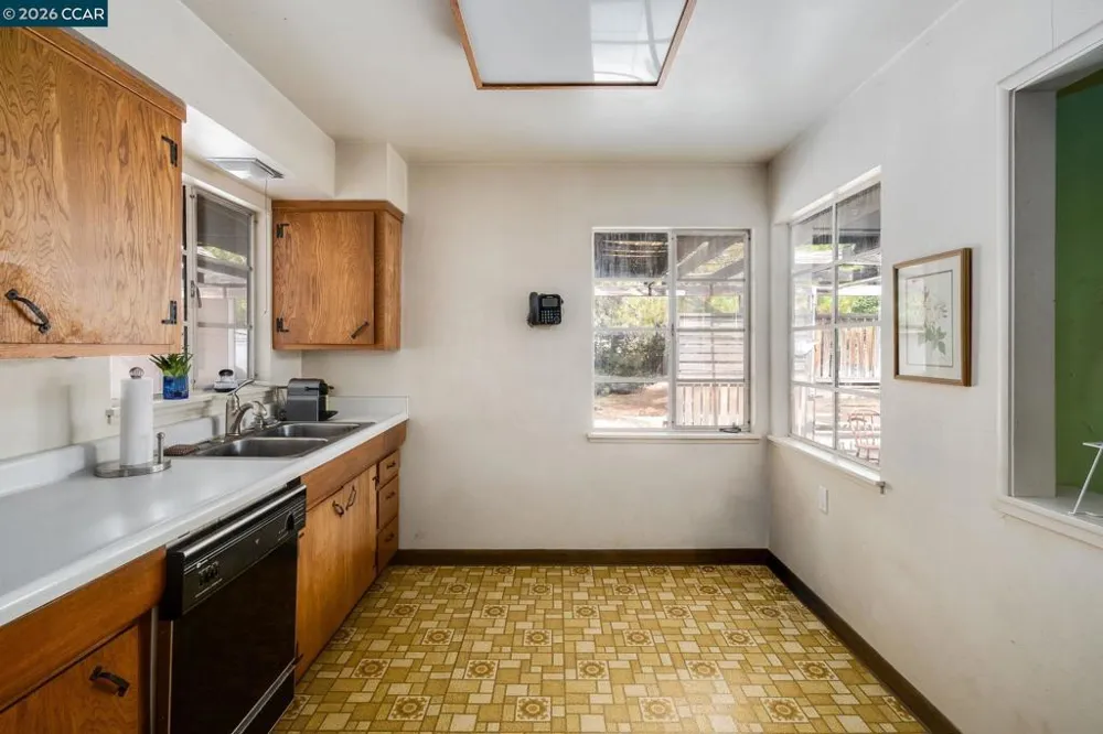 5613 Likins Ave Martinez, CA 94553