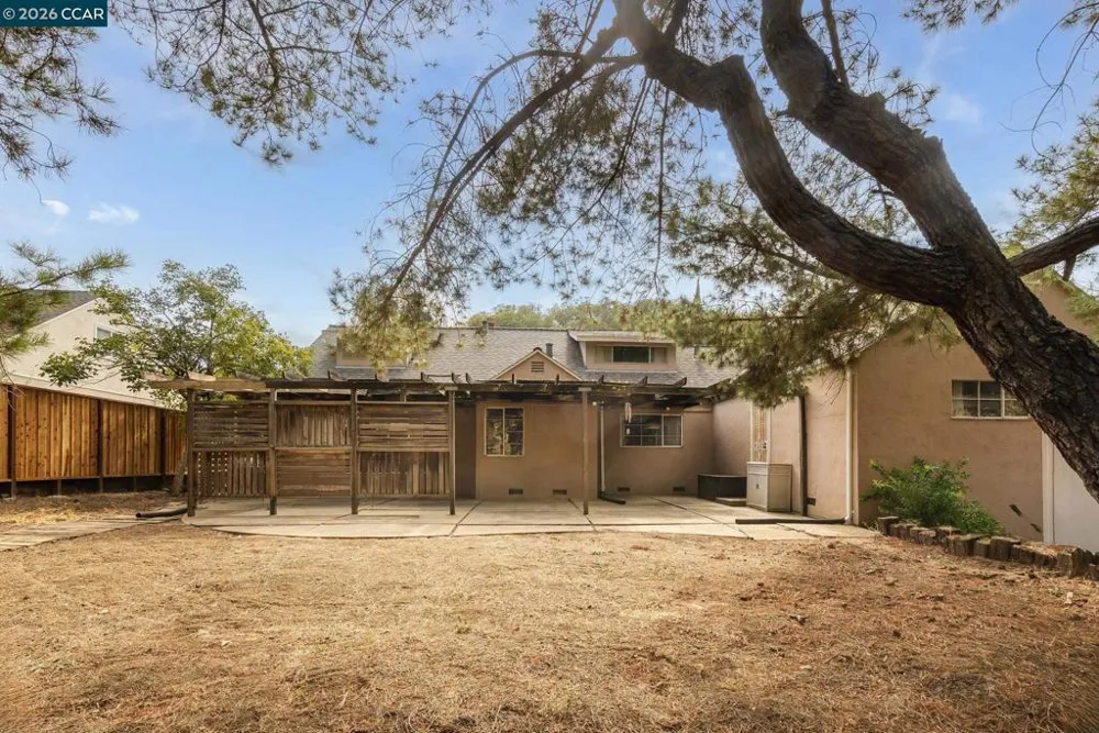 5613 Likins Ave Martinez, CA 94553