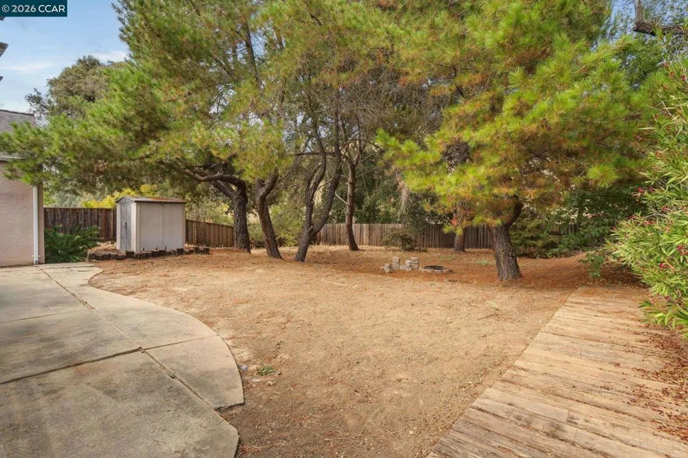 5613 Likins Ave Martinez, CA 94553