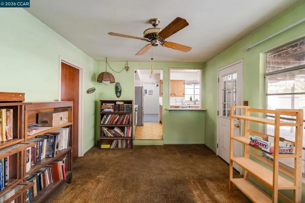 5613 Likins Ave Martinez, CA 94553