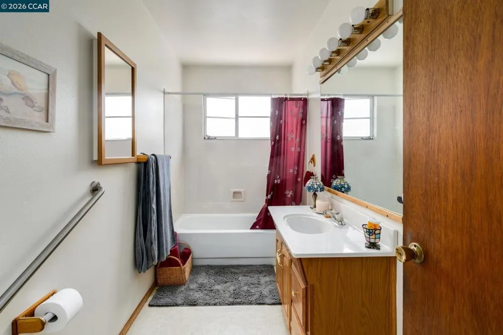 5613 Likins Ave Martinez, CA 94553