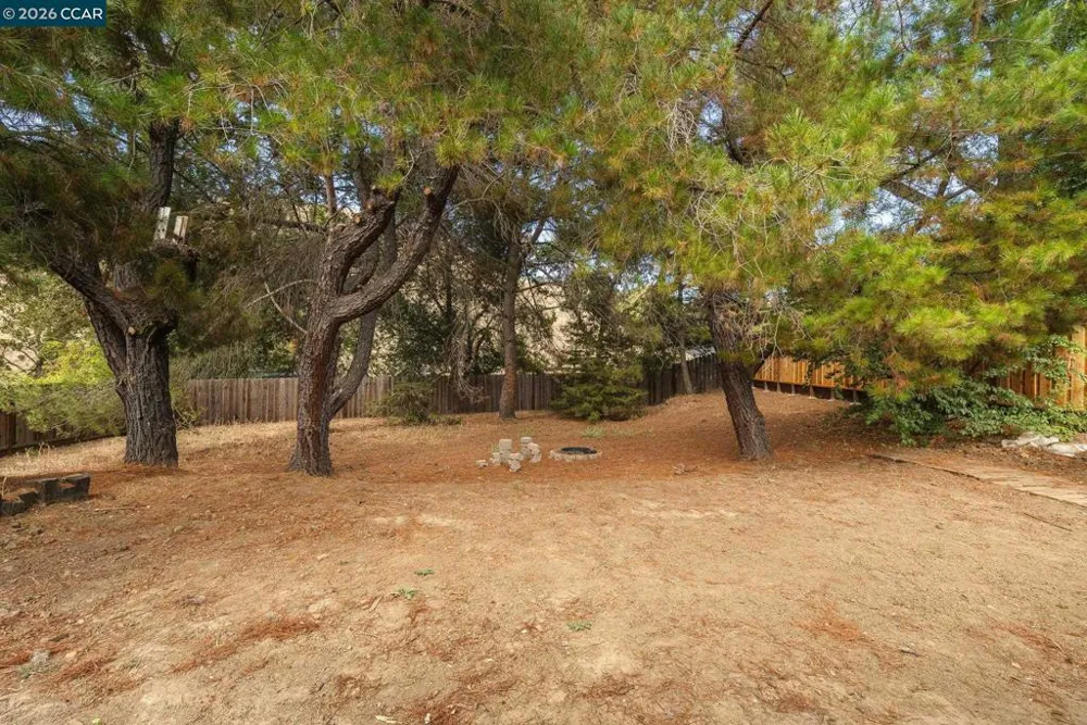 5613 Likins Ave Martinez, CA 94553