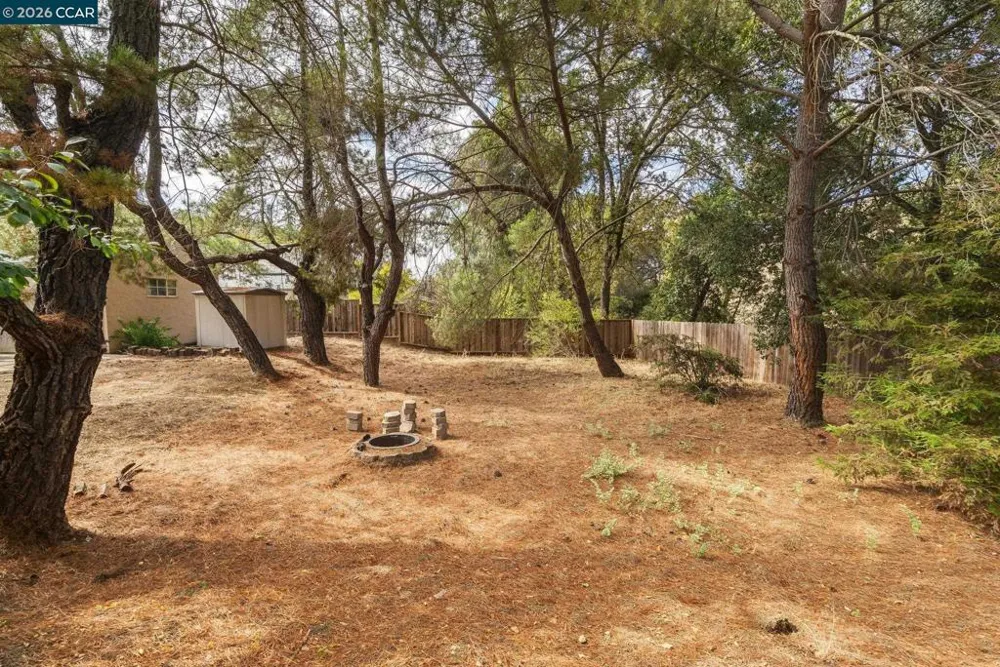 5613 Likins Ave Martinez, CA 94553