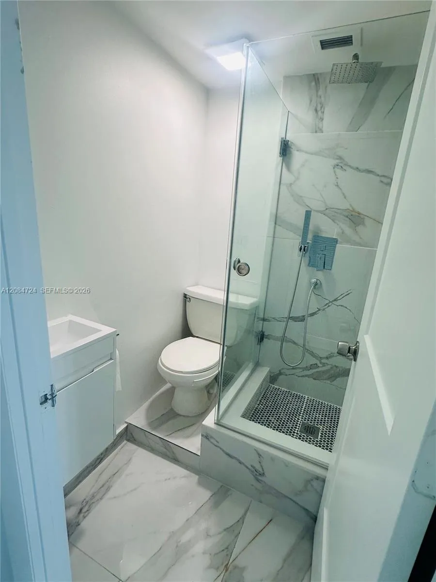 11111 Biscayne Blvd #6E Miami, FL 33181