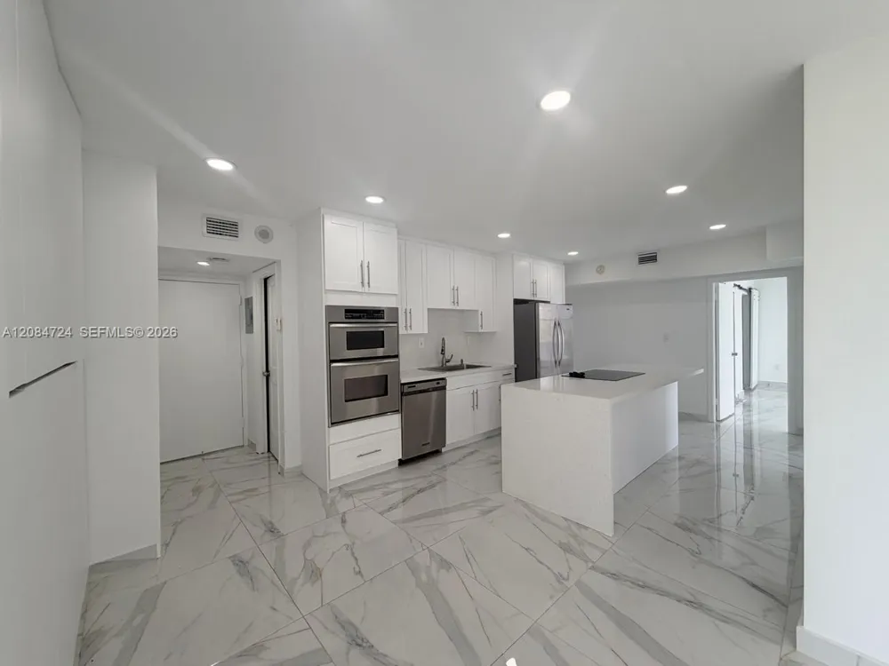 11111 Biscayne Blvd #6E Miami, FL 33181