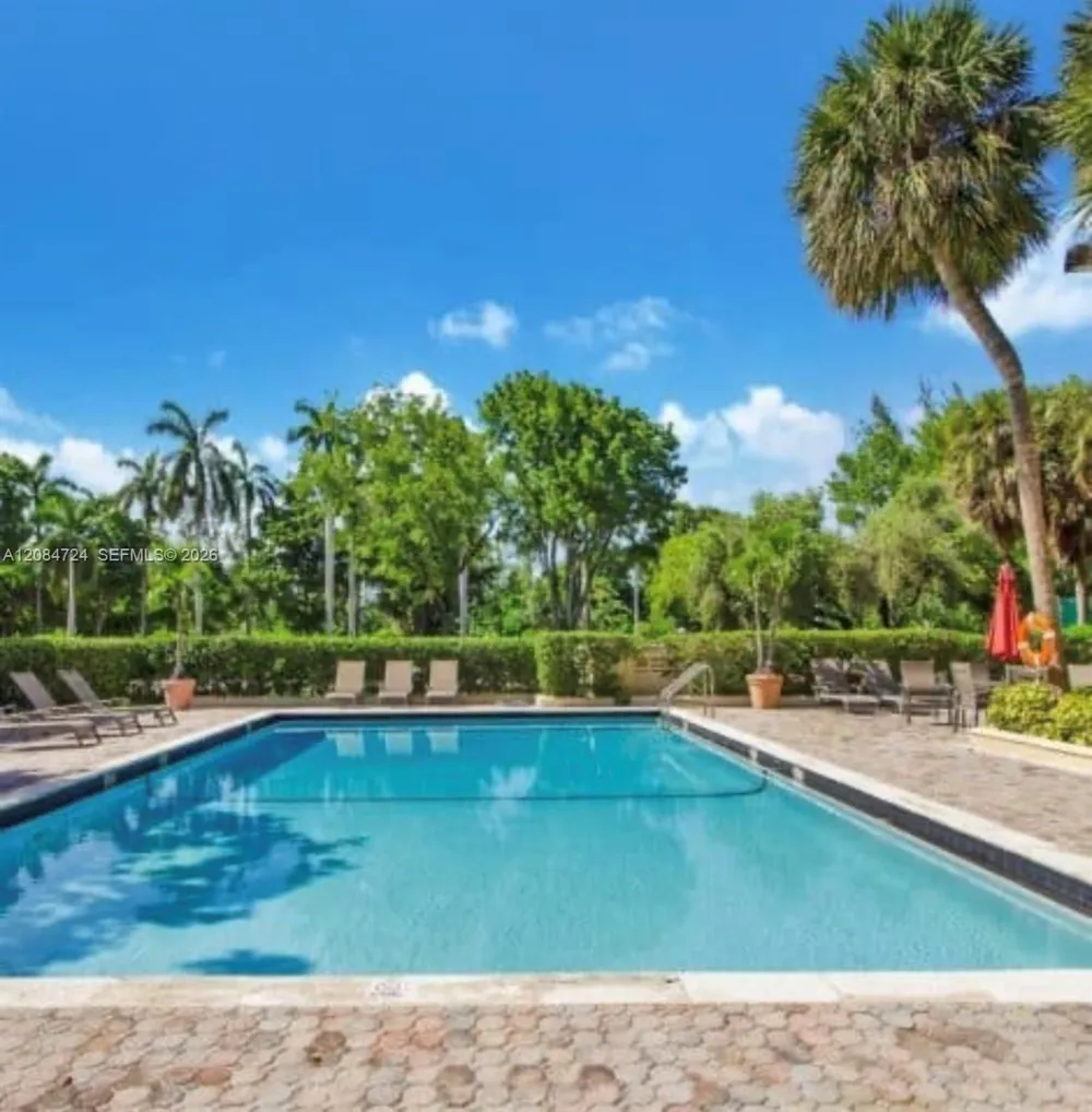 11111 Biscayne Blvd #6E Miami, FL 33181
