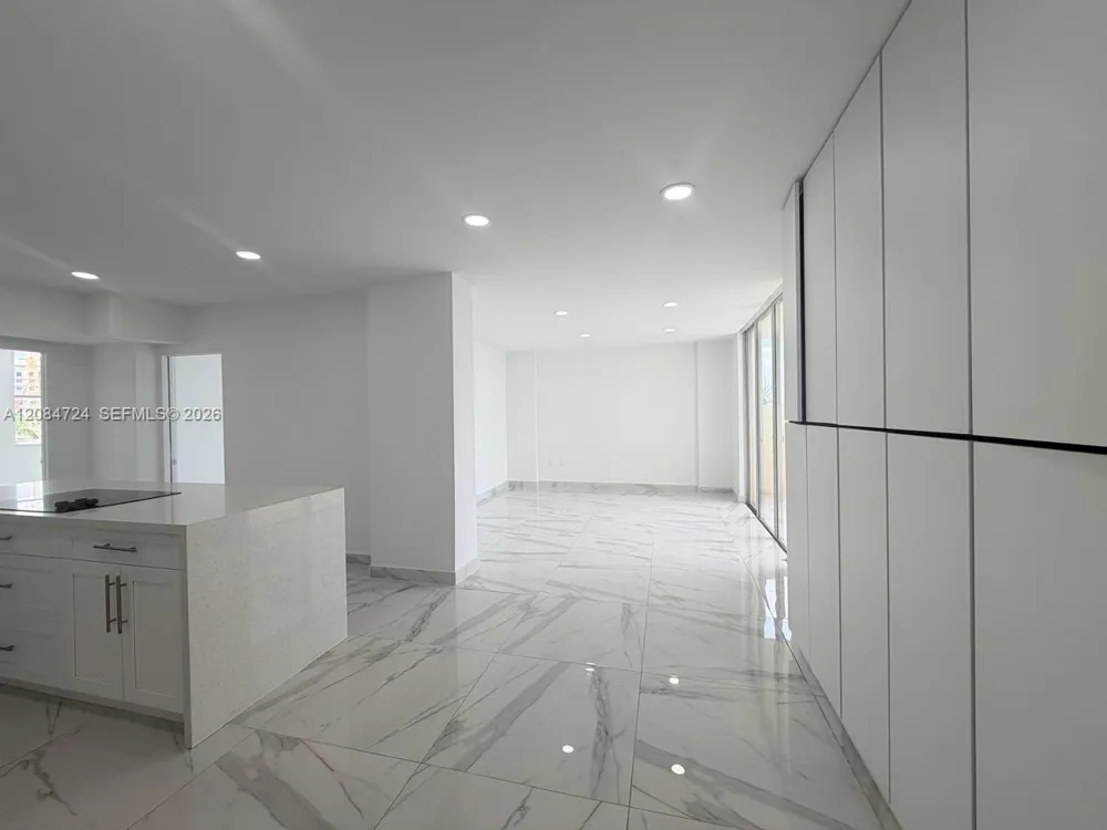 11111 Biscayne Blvd #6E Miami, FL 33181
