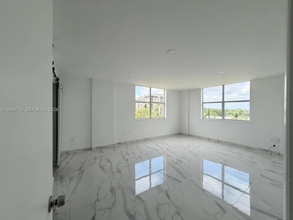 11111 Biscayne Blvd #6E Miami, FL 33181